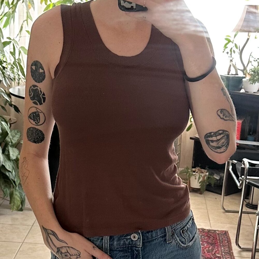 High Neck Ribbed Tank Top - Picture 2 of 5